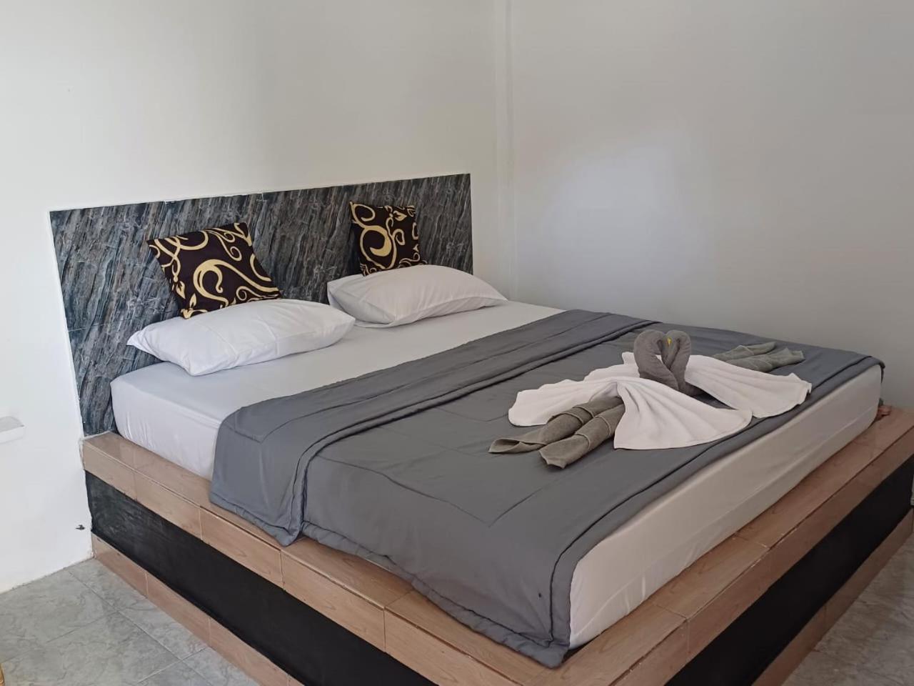 Black Sweet Homestay Dua Gili Air Exterior foto